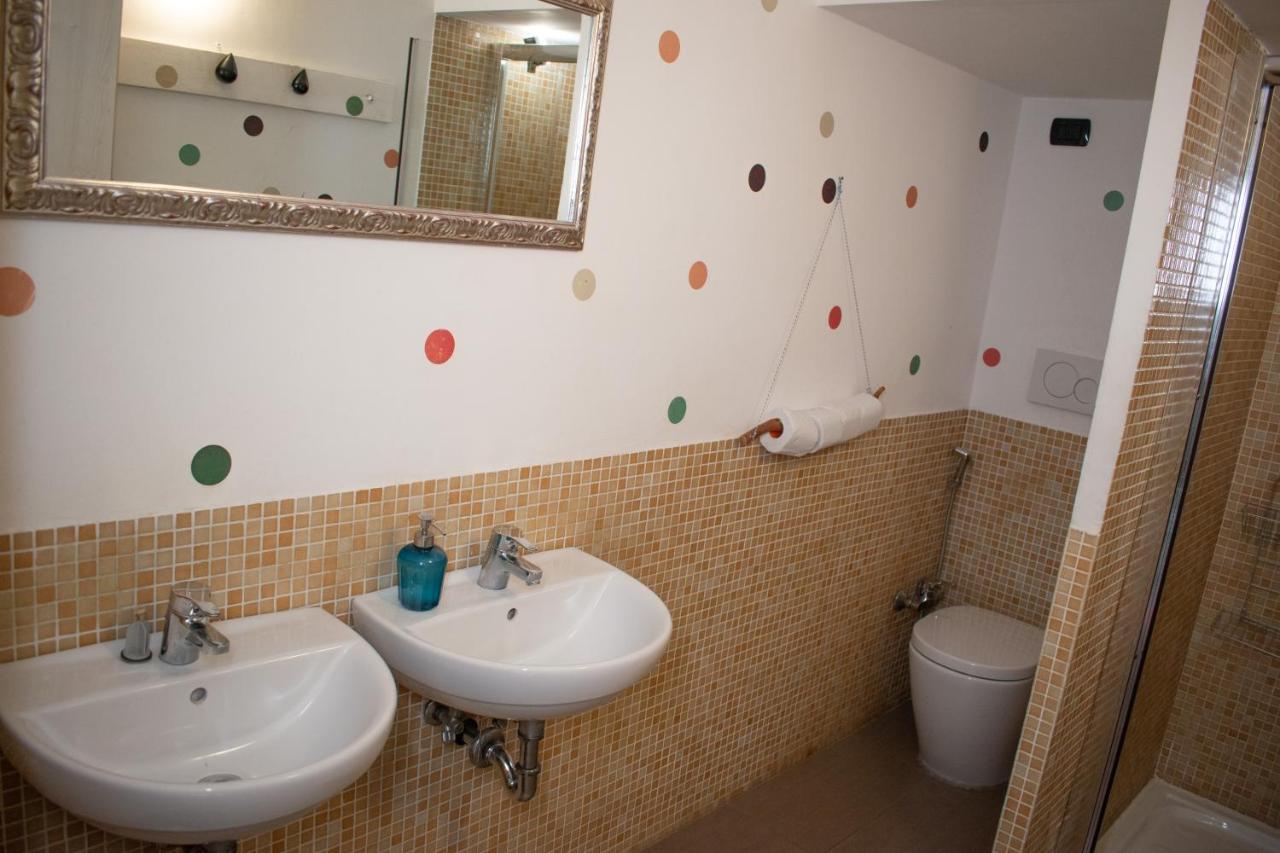 Abbey Hostel جنوة المظهر الخارجي الصورة