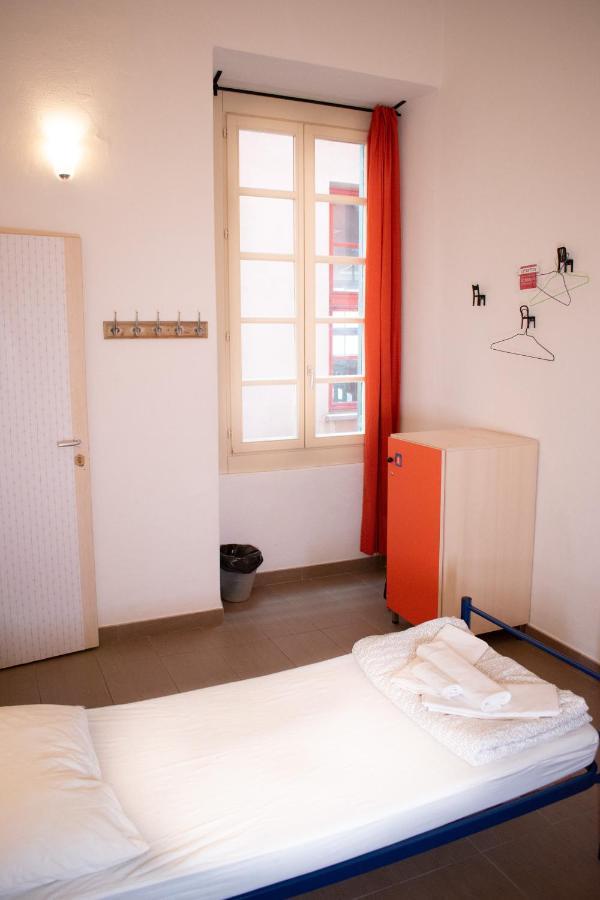 Abbey Hostel جنوة المظهر الخارجي الصورة