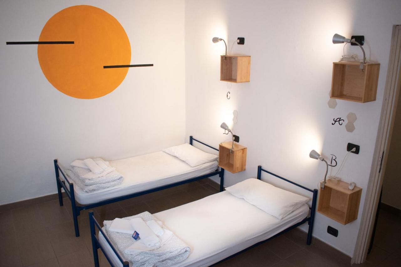 Abbey Hostel جنوة المظهر الخارجي الصورة