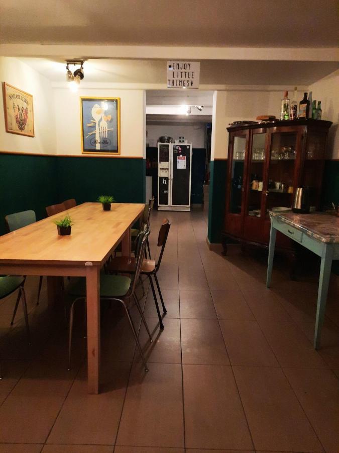 Abbey Hostel جنوة المظهر الخارجي الصورة
